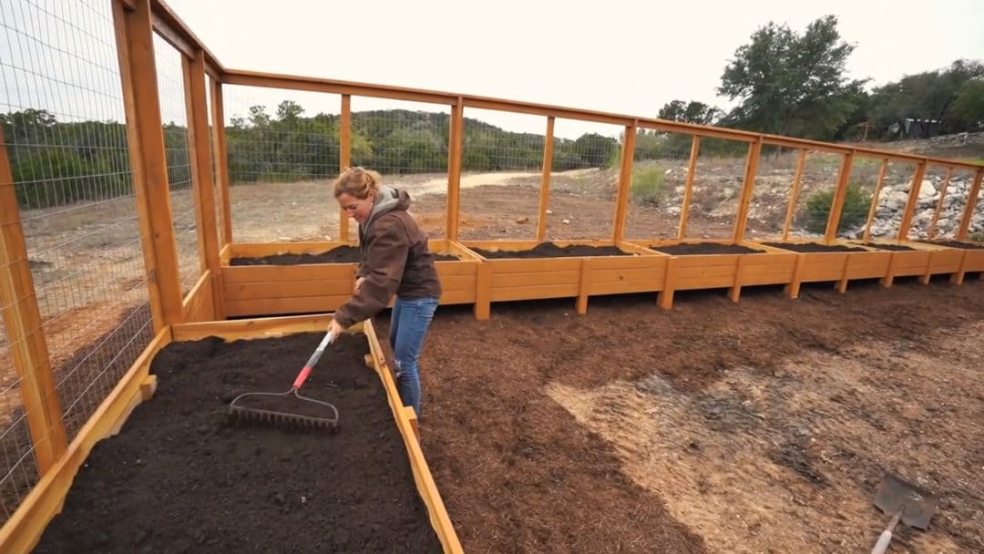 enclosed walk in garden with raised beds00 12 56 07still065